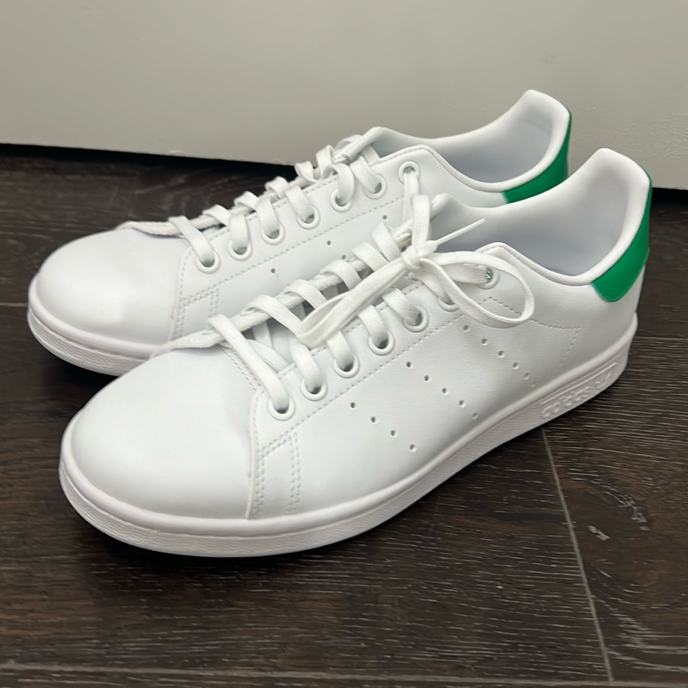 Adidas classic Stan Smith sneakers. Brand new. Size 6.5